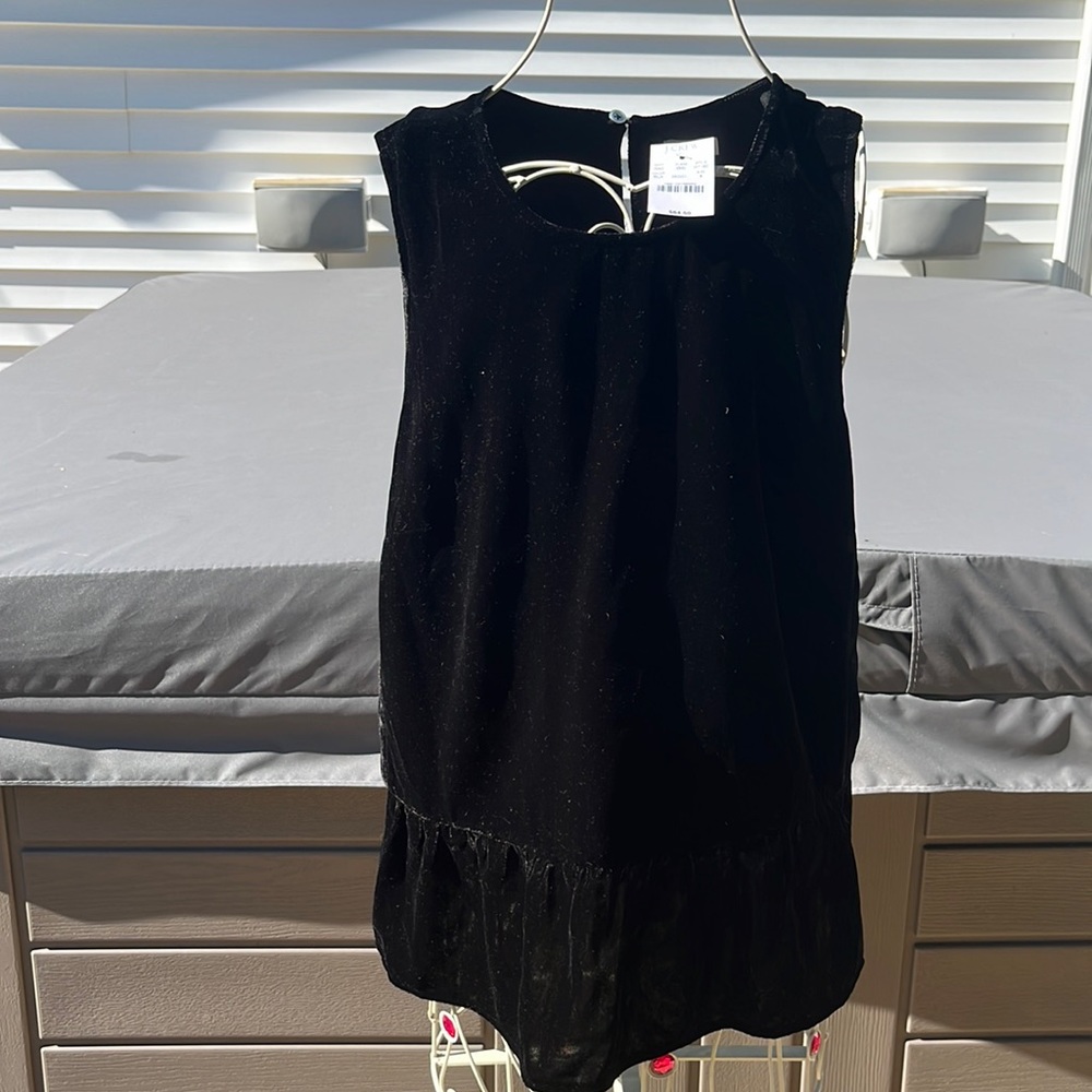 Jake crew beautiful velvet top new with tags size 8.